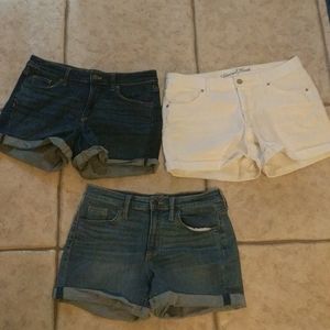 3 pairs Universal Thread / Target midi shorts